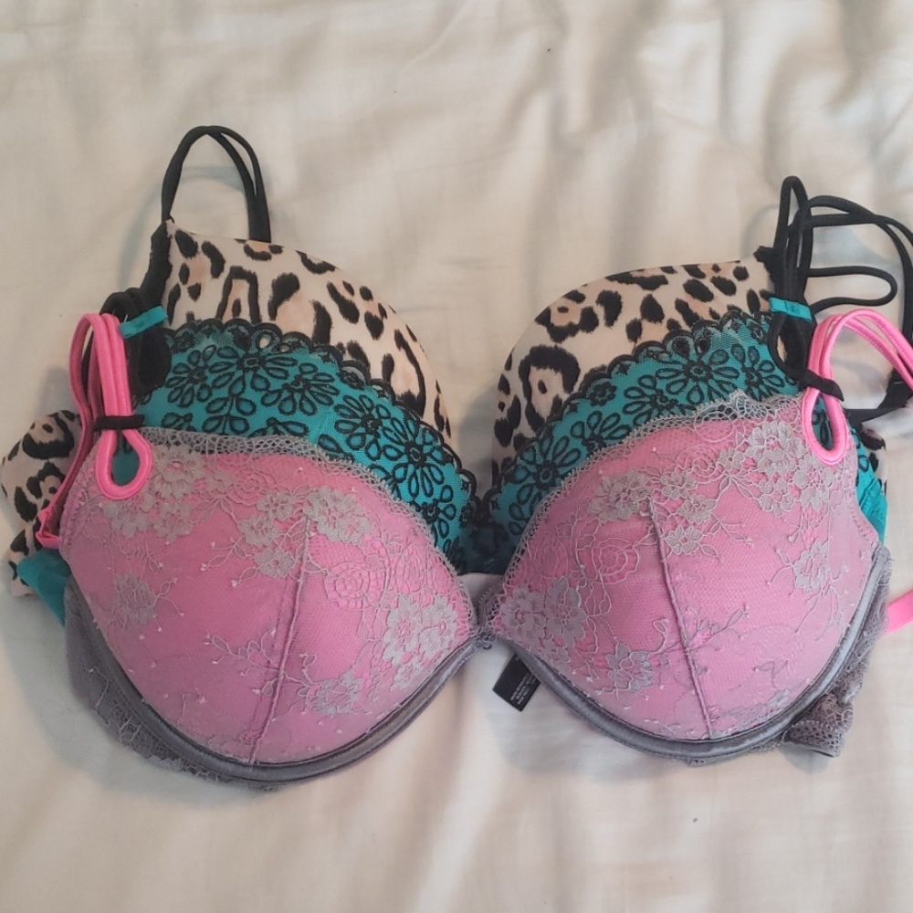 Victoria's Secret 38C Push Up Bra Set